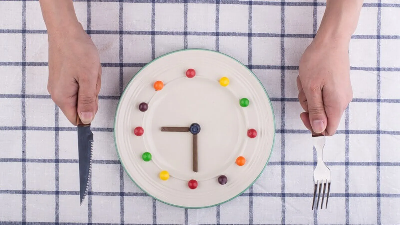 Jam Makan Untuk Diet: Cari Tau Jam Makan Yang Tepat - Featured Image