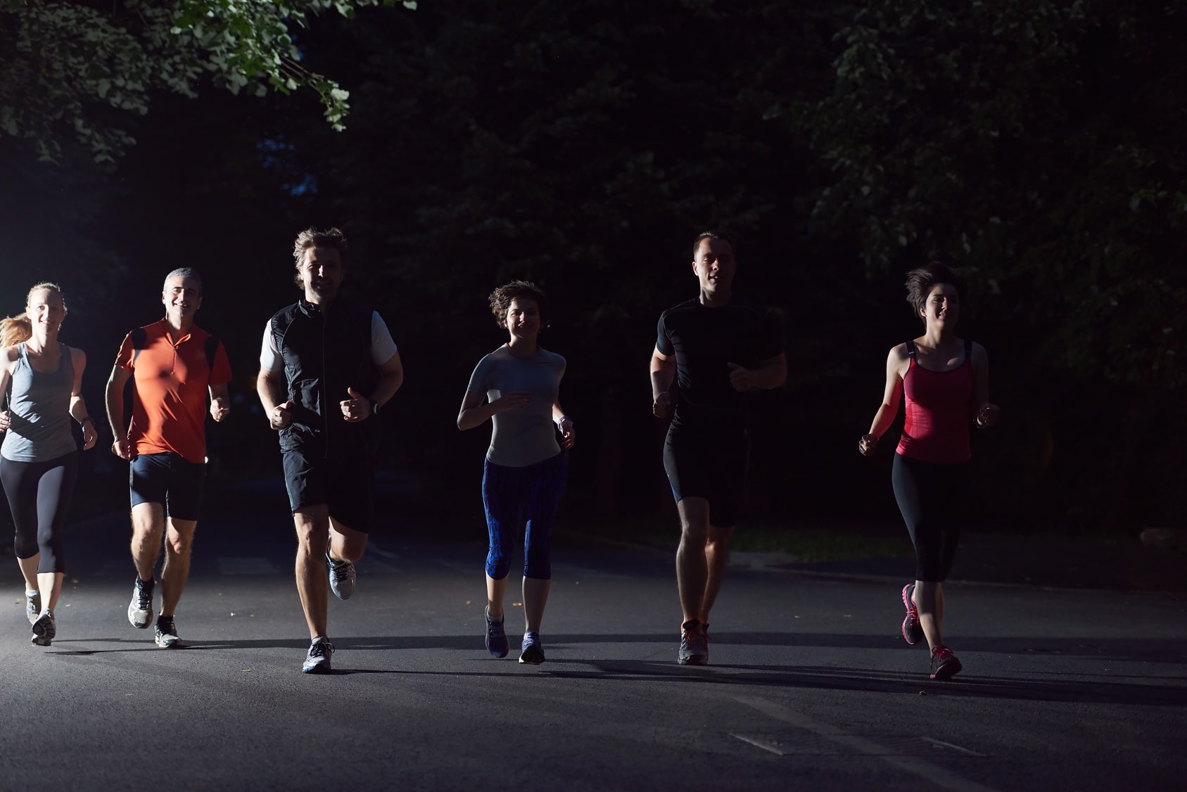 14 Terbaru Manfaat Jogging Malam Hari : Lebih Olahraga Biasa